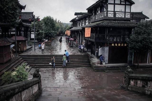 福莱纳找车轮